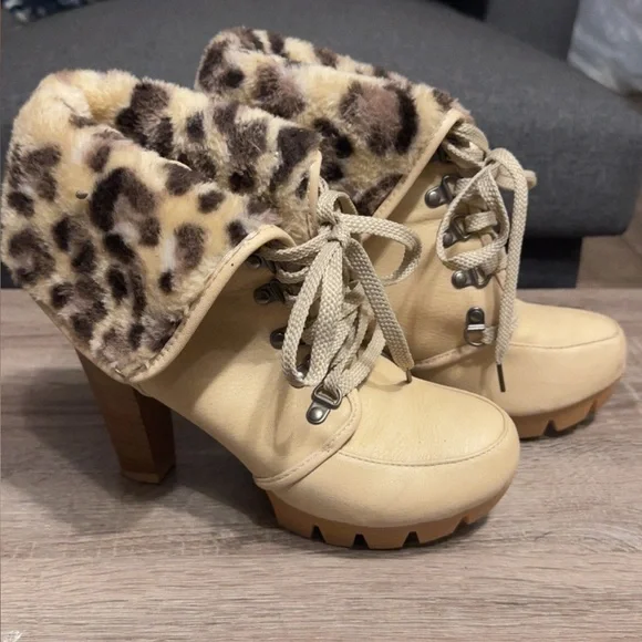 Leopard Print Fur Lined Ankle Boots - Picture 1 of 5
